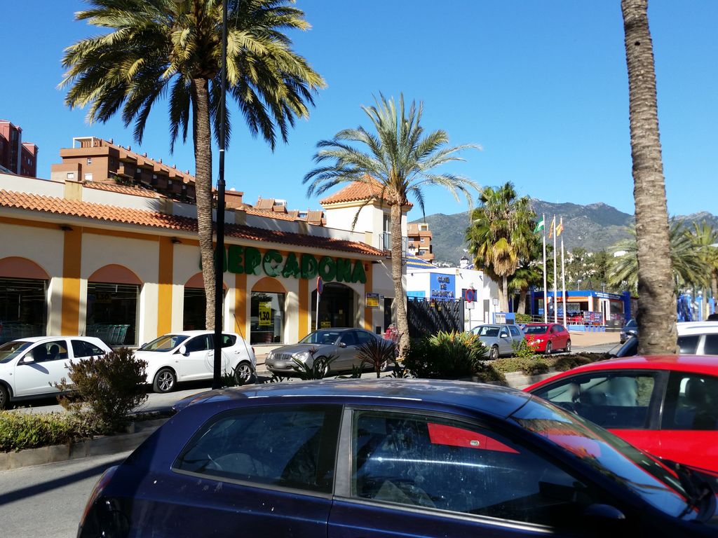 La Despensa Familiar