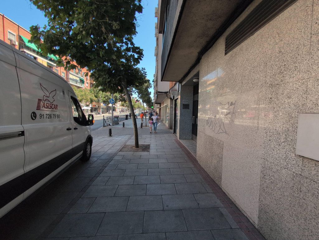 Los Nuevos Alpes 3 (Cervecería Y Cafetería)