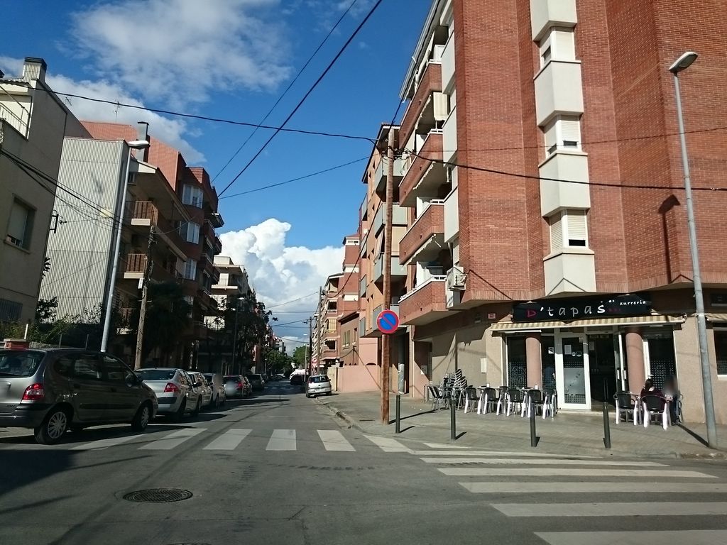 Francis' bar