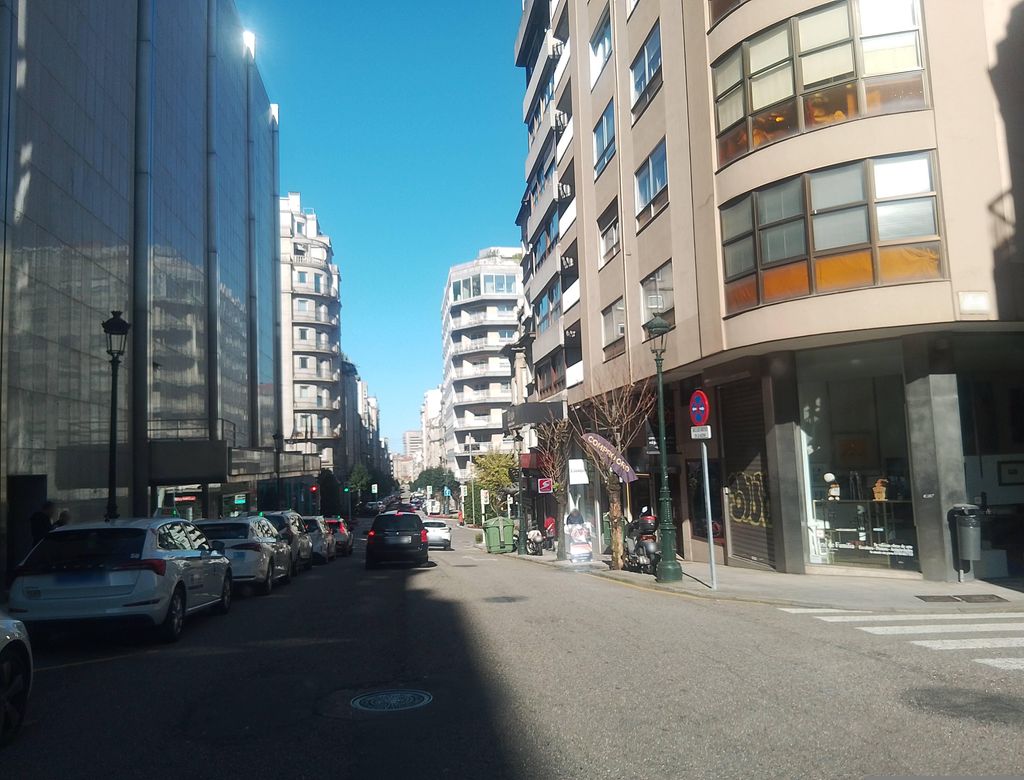 Lontano Bakery & Kitchen