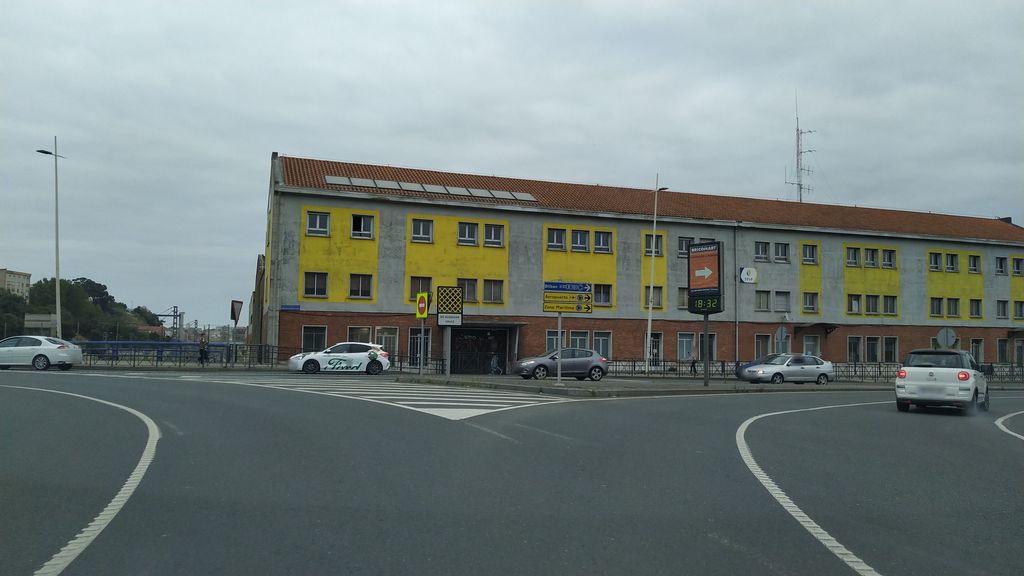 Cafetería Avenida Candina