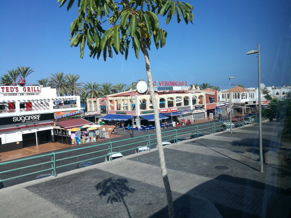 Waikiki Beach Fun Pub