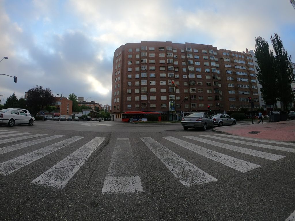 Al Fondo Hay Sitio