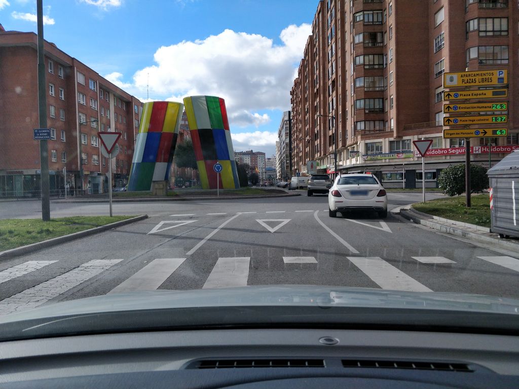 Esmol Jaus