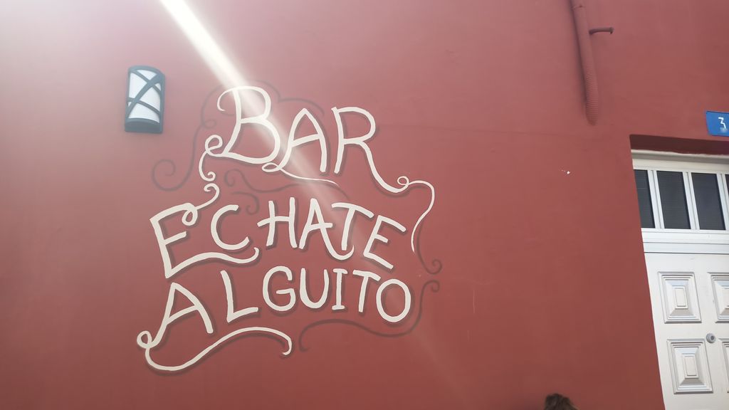 Bar echate alguito