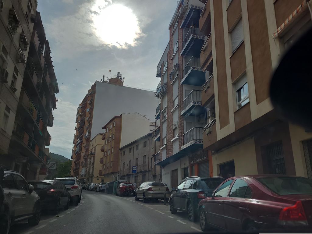 León