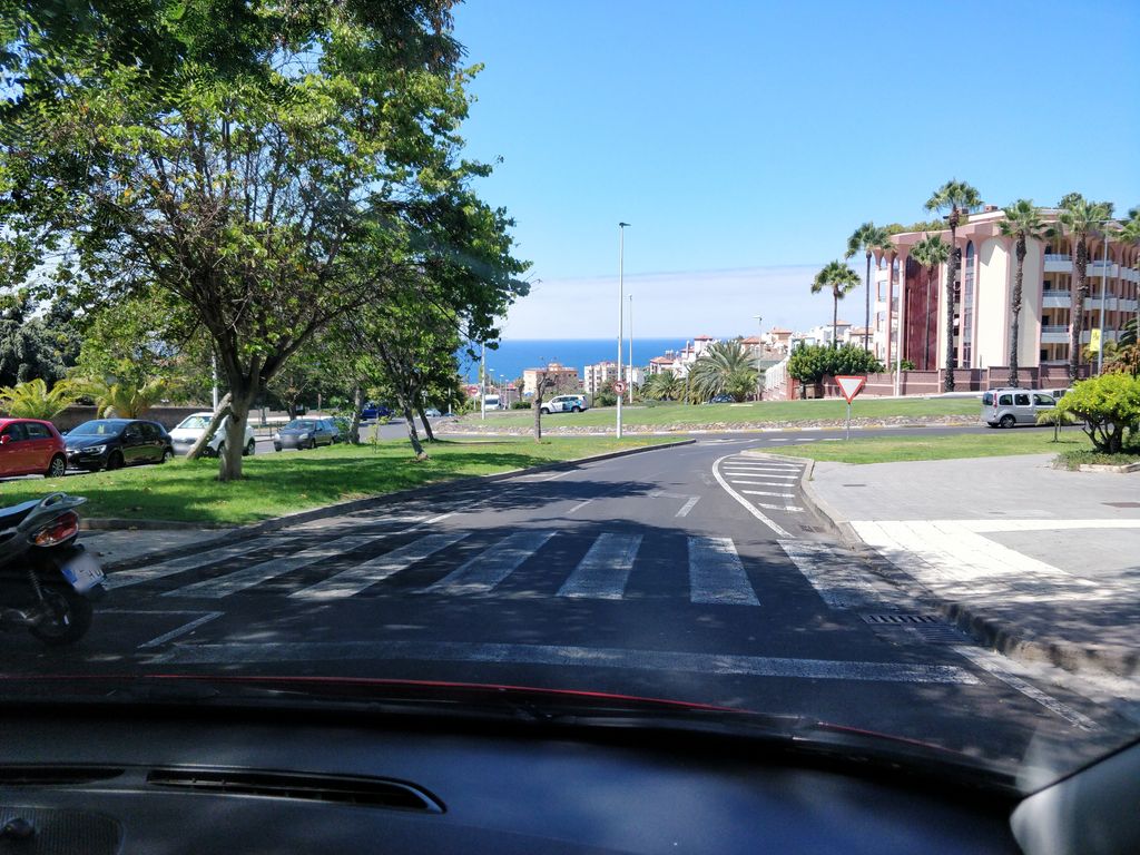 Amos Boulevard Café