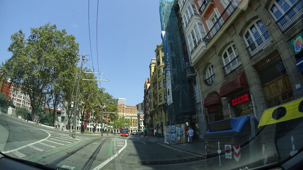 Arambarri Food and Roll