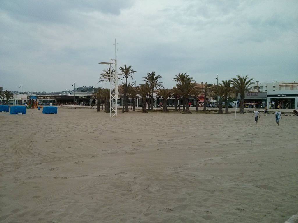 Charlie's Beach Club