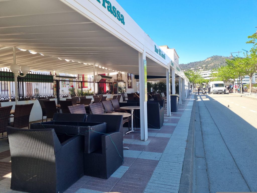 Karin's Bar