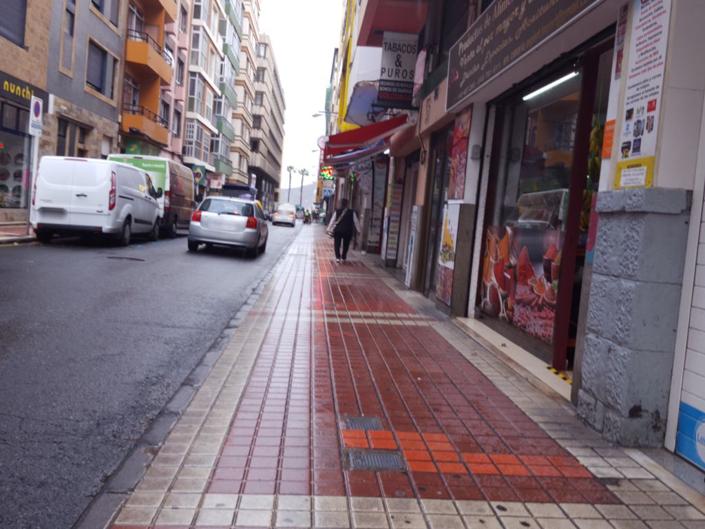 Black & White Shisha Club