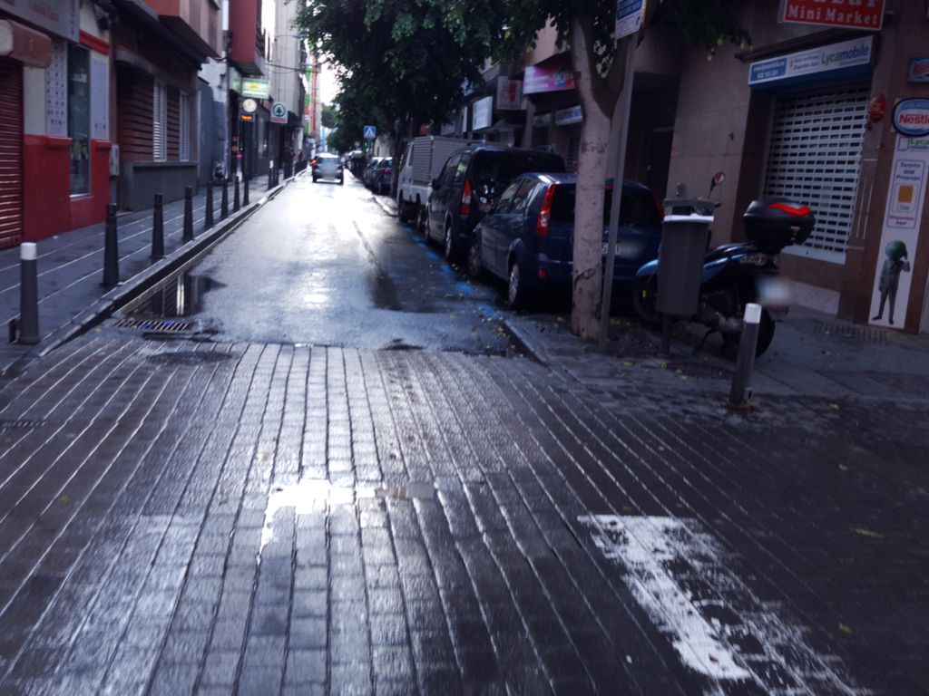 Manhattan Karaoke Bar