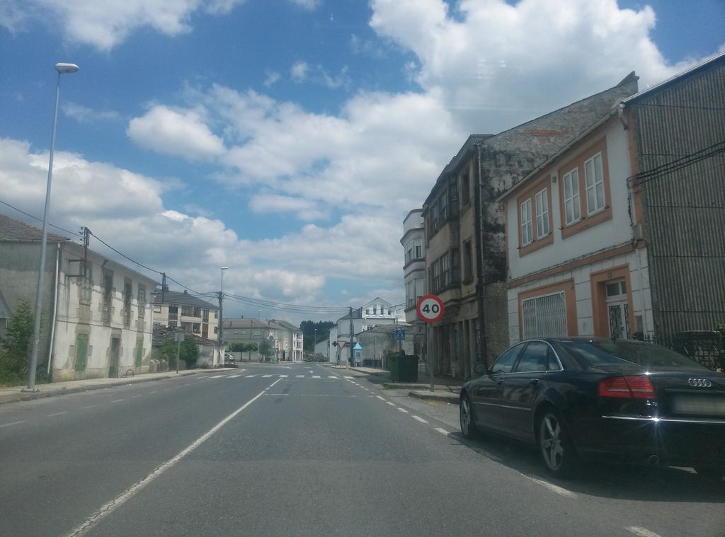 KM. 101 Groumet Corner Bar